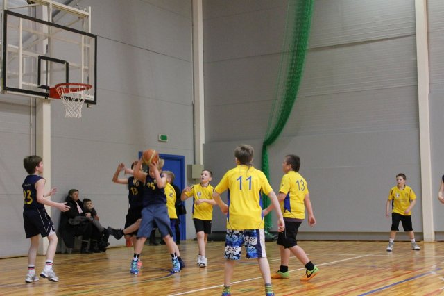 Basketbola sacensības D grupa zēni